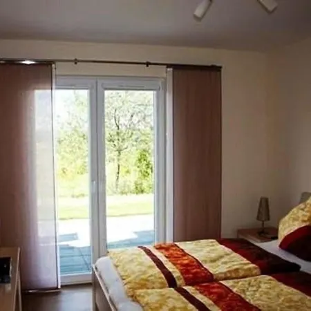 Apartment Ferienappartement Im Erdgeschoss Der Royal *